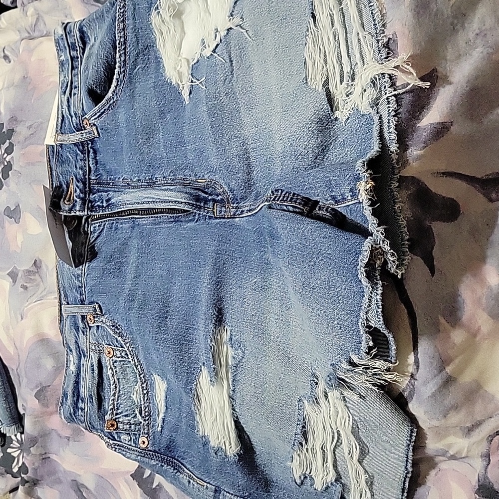 American Eagle 90s Boyfriend Short